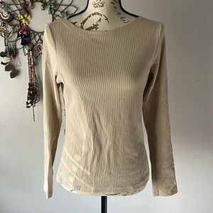 Uniqlo round neck long sleeve 😇